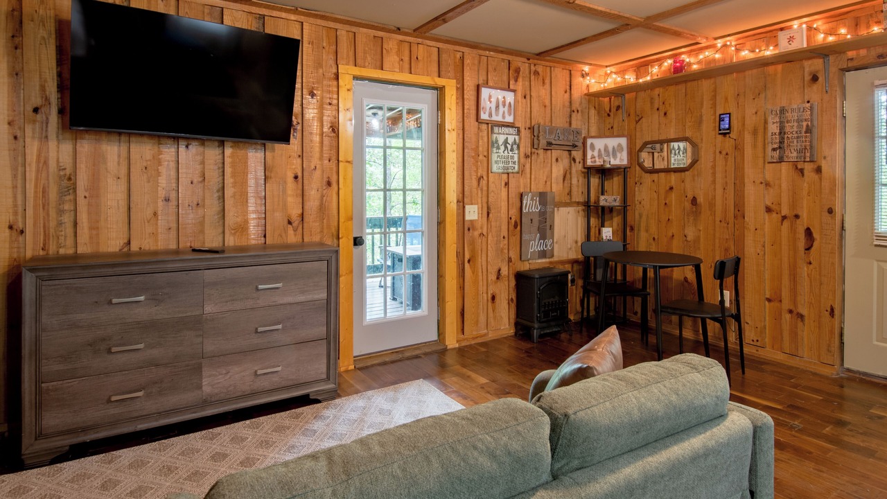 Photo of Livingroom in Rising Fawn