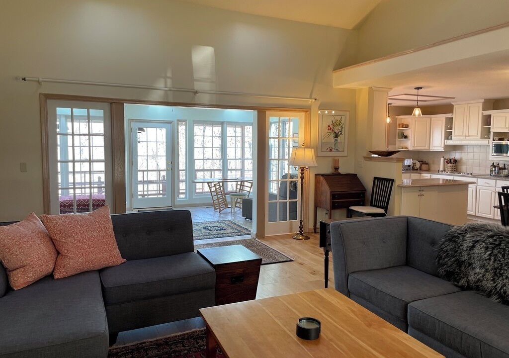 Photo of Livingroom in Kirksville