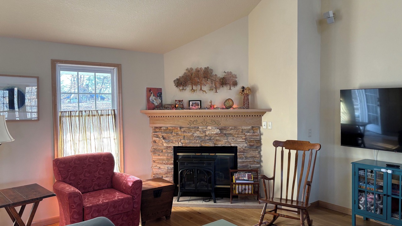Photo of Livingroom in Kirksville