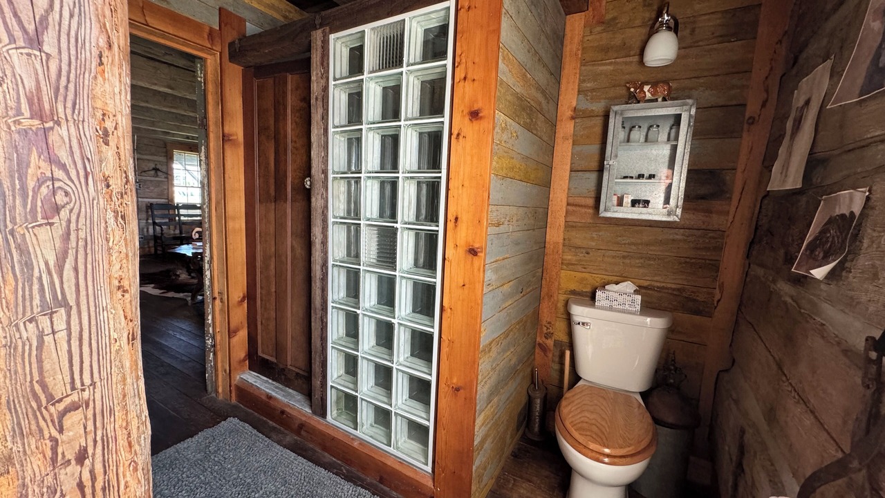 Photo of Bathroom in Alden