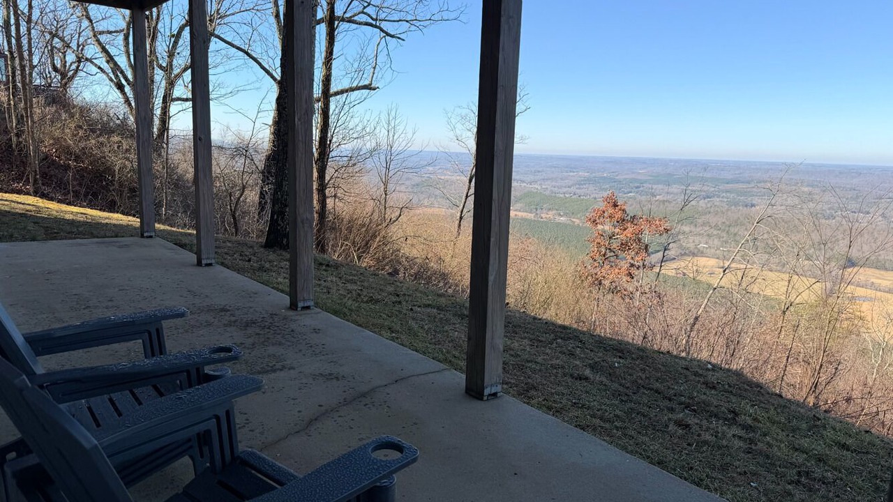 Photo of Patio Balcony in Valley Head