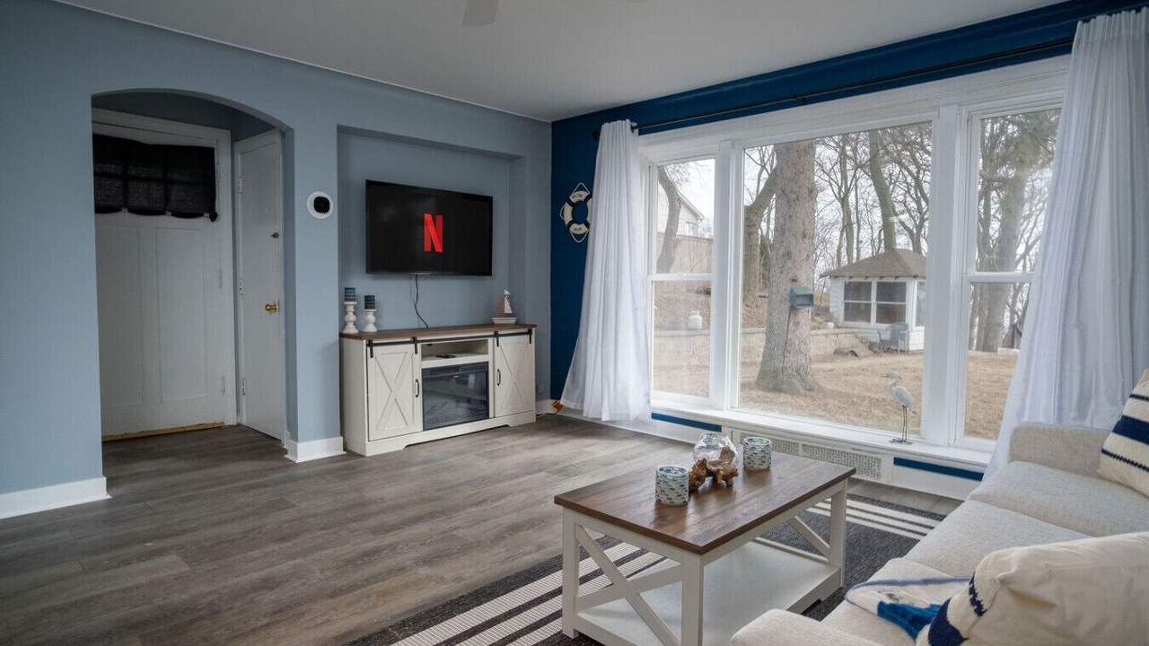 Photo of Livingroom in Fox Lake