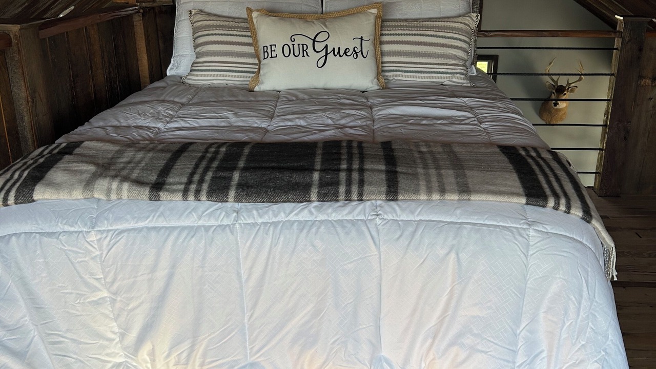 Photo of Bedroom in Highland Center