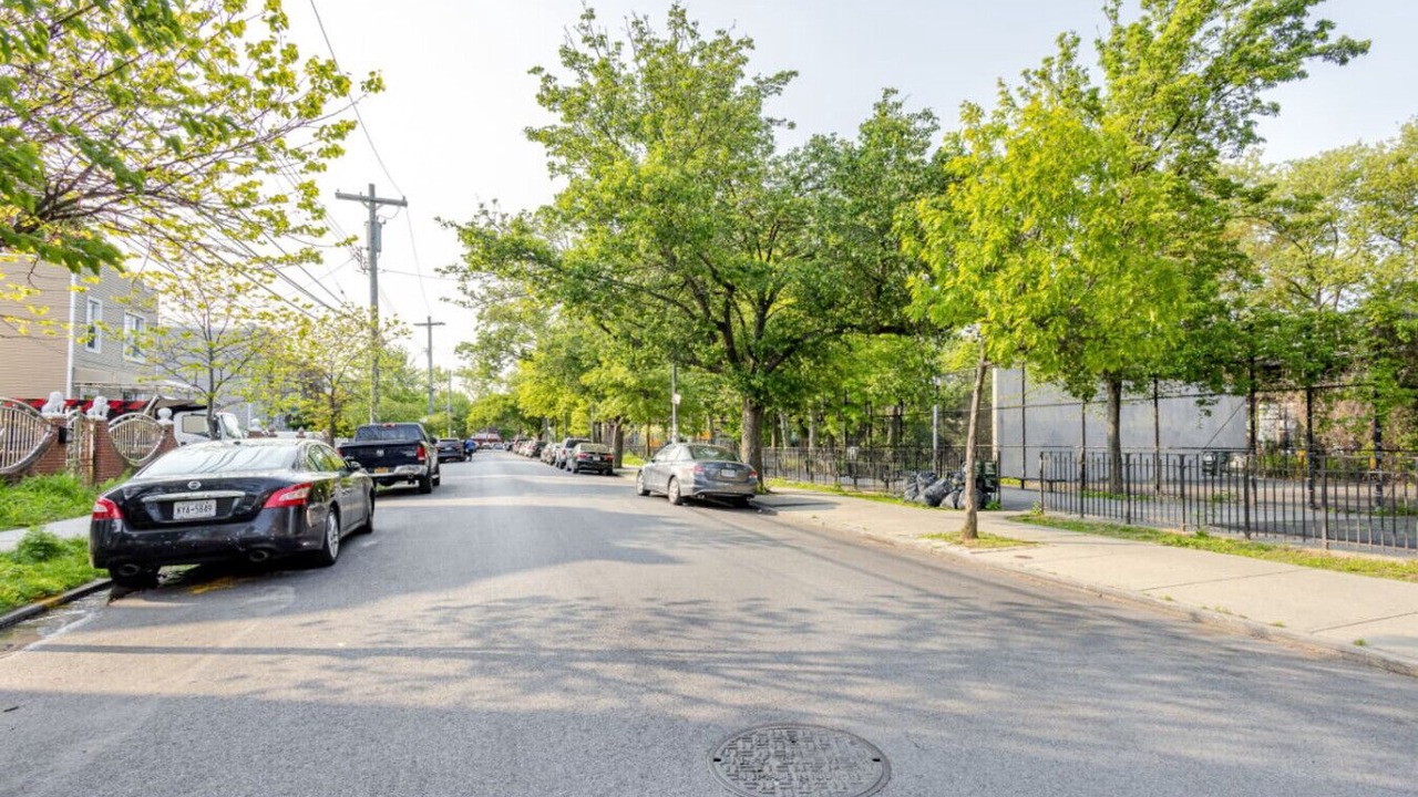 Photo of Others in East New York