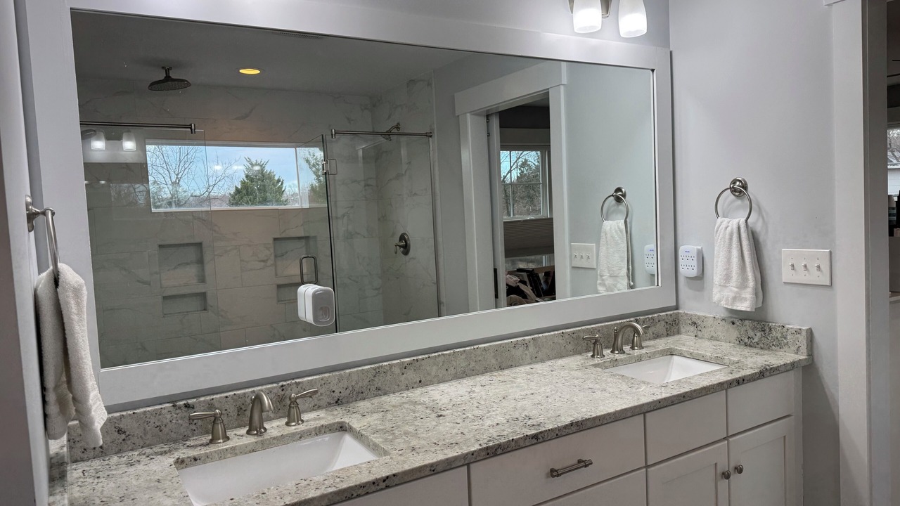 Photo of Bathroom in Fry's Spring