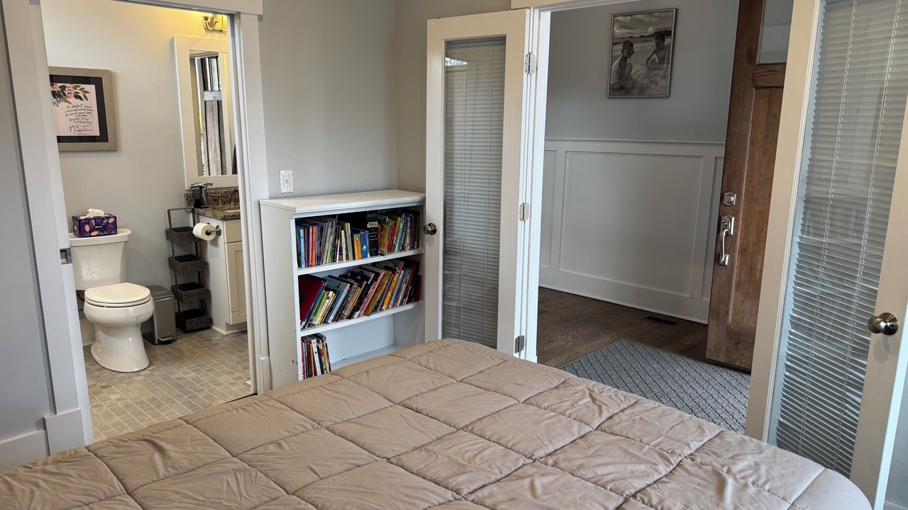 Photo of Bedroom in Fry's Spring