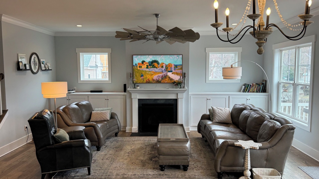 Photo of Livingroom in Fry's Spring