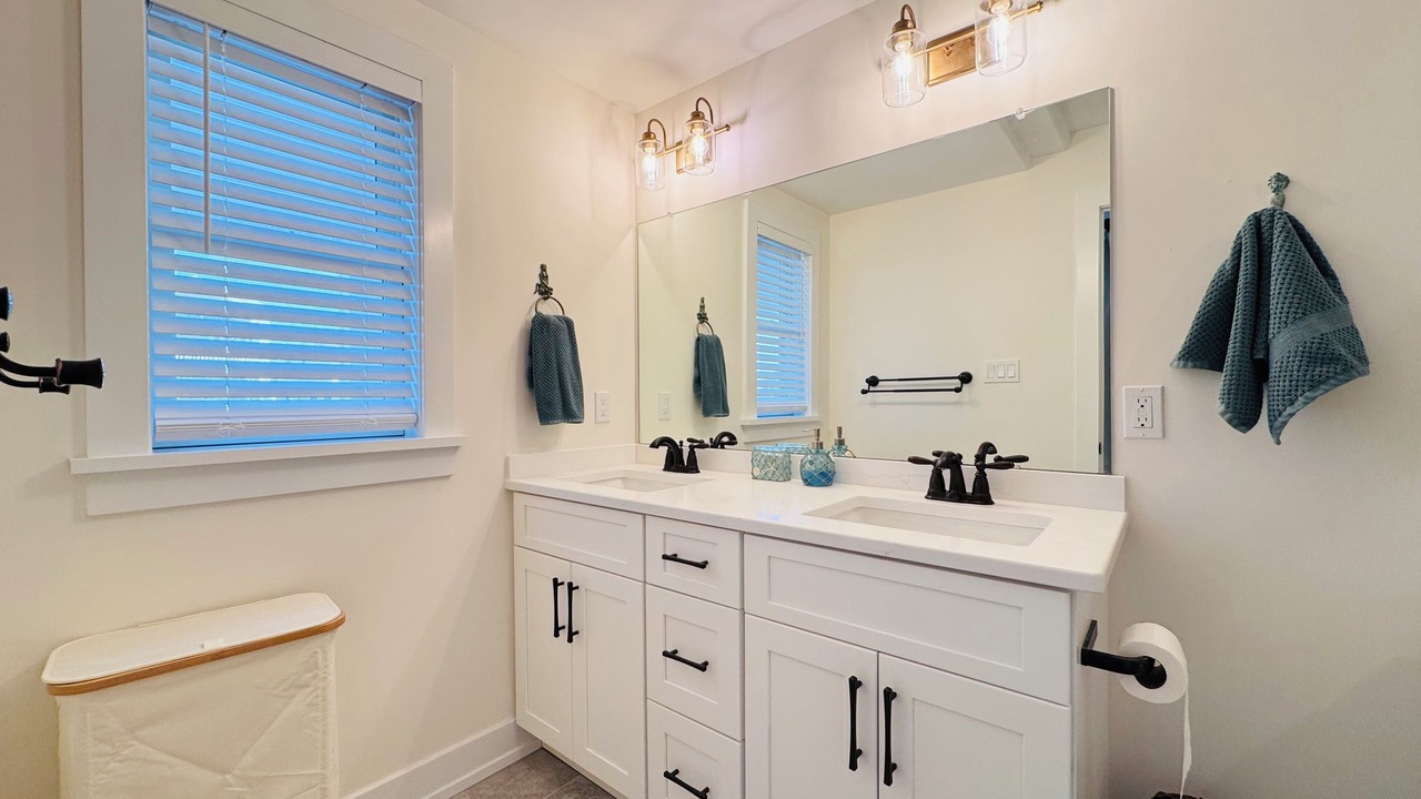 Photo of Bathroom in Townsend's Inlet