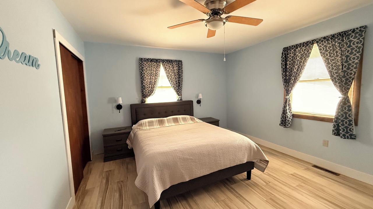 Photo of Bedroom in Ortley Beach