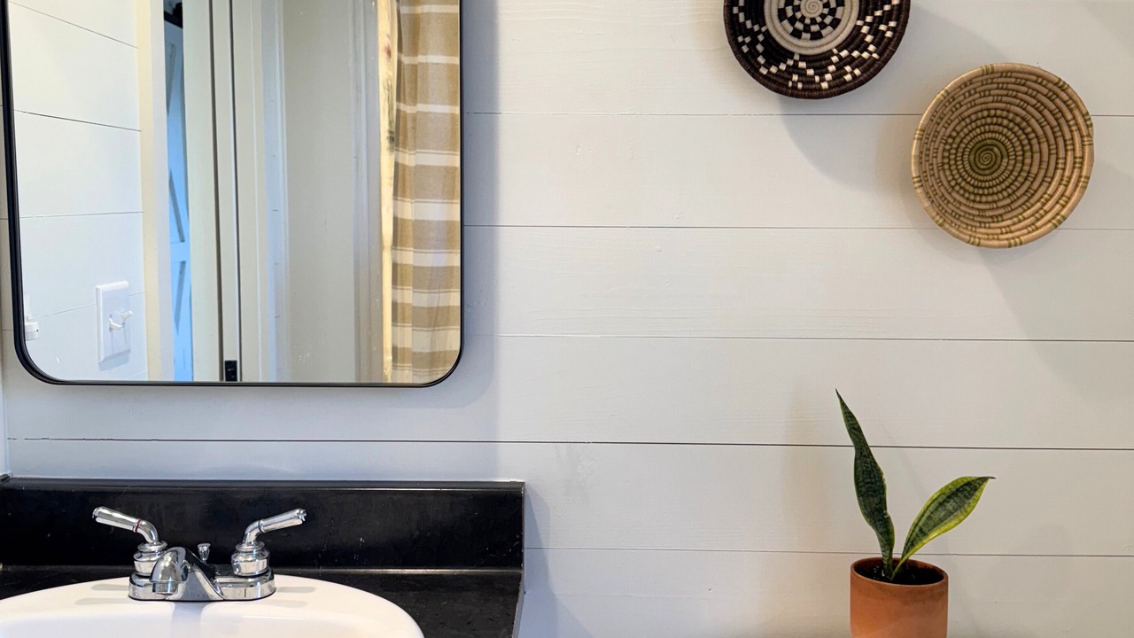 Photo of Bathroom in Tracy City