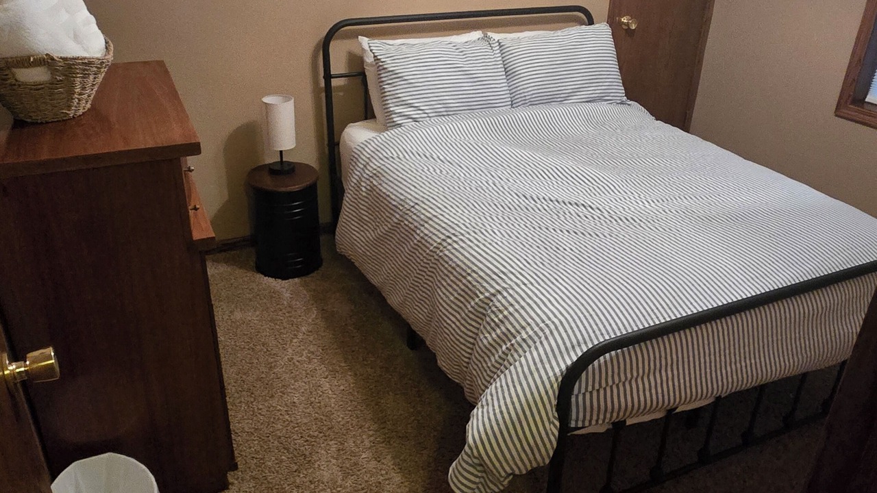 Photo of Bedroom in Wayne County