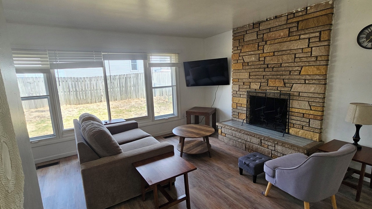 Photo of Livingroom in Iowa City