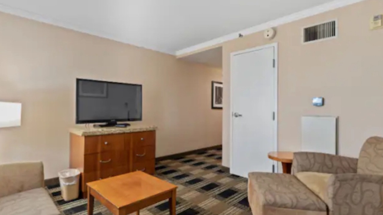 Photo of Livingroom in Carteret