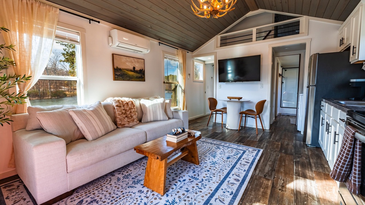 Photo of Livingroom in Tracy City