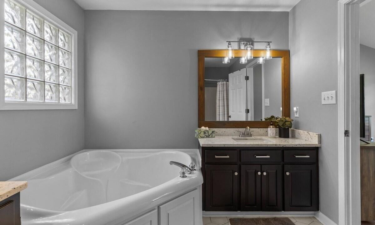 Photo of Bathroom in Kings Grant