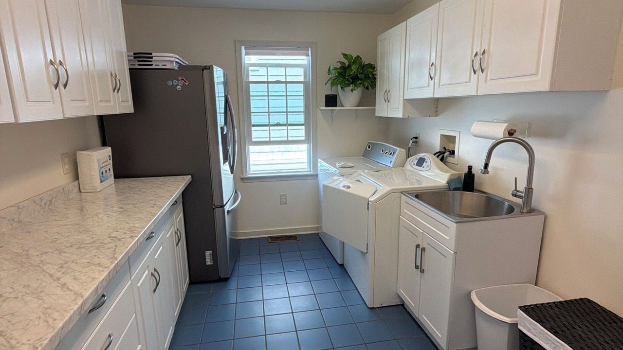 Photo of Bedroom in Osborn Island
