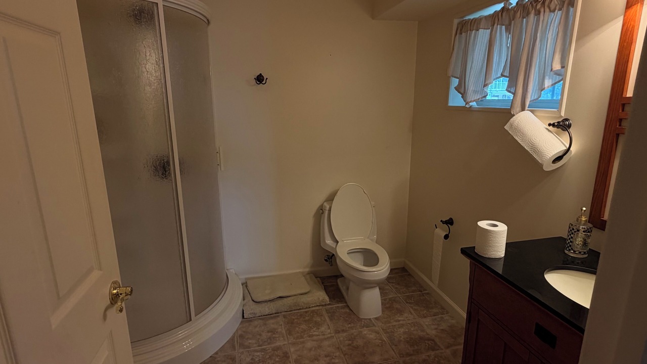 Photo of Bathroom in Osborn Island
