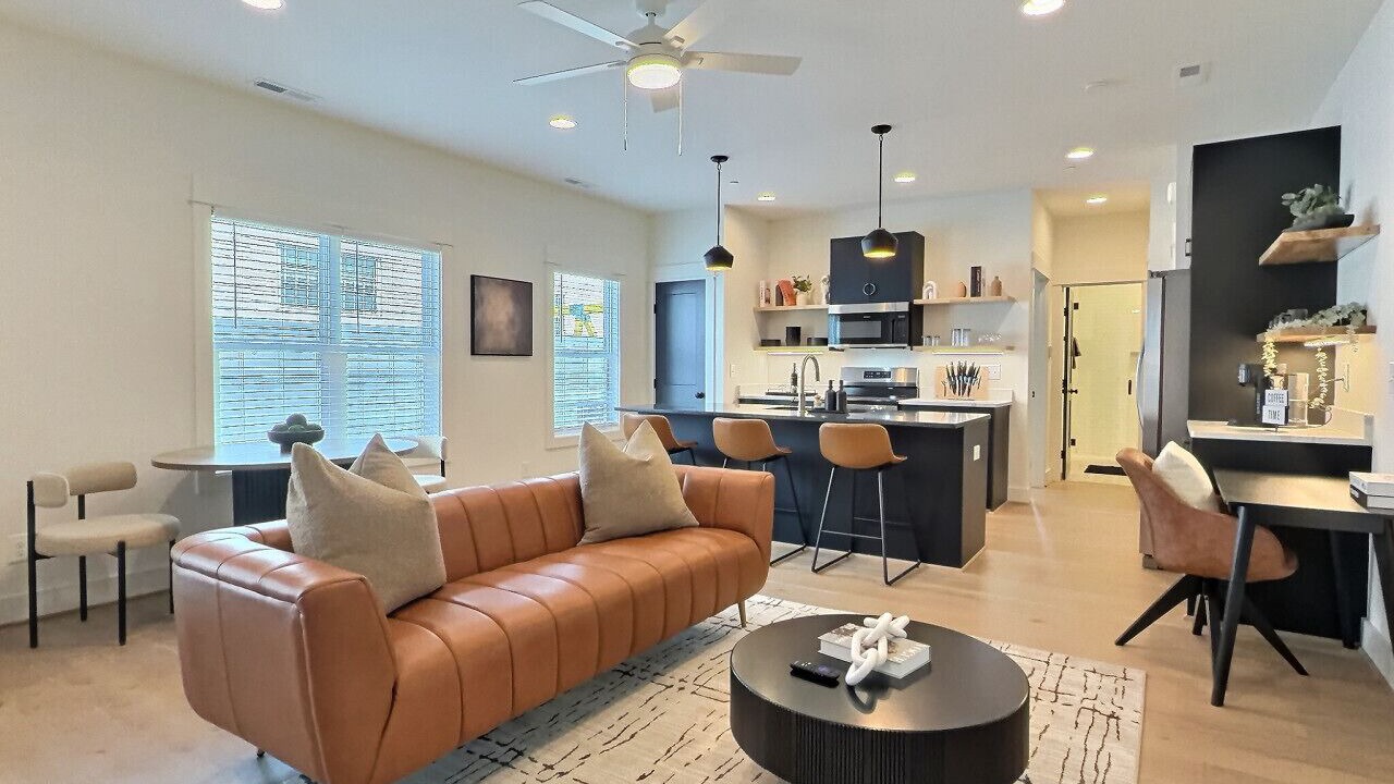Photo of Livingroom in Forest Park