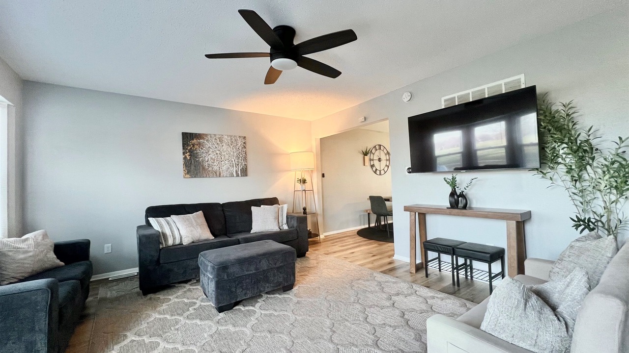 Photo of Livingroom in Quad Cities