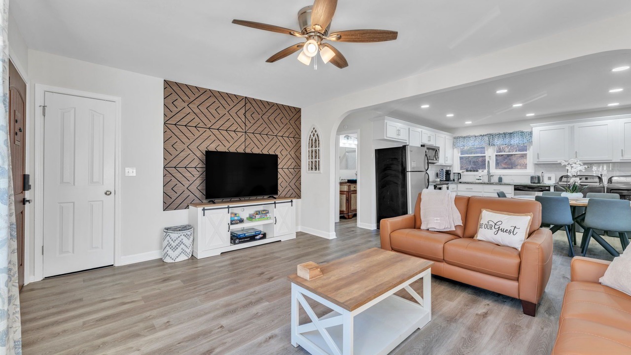 Photo of Livingroom in Travelers Rest