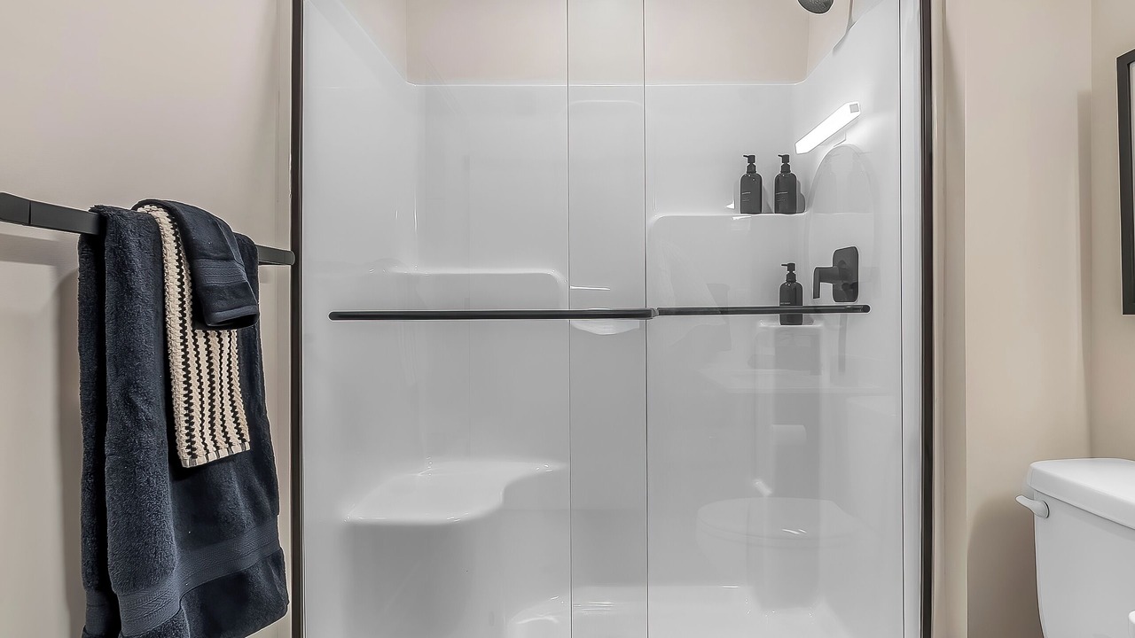 Photo of Bathroom in Tekamah