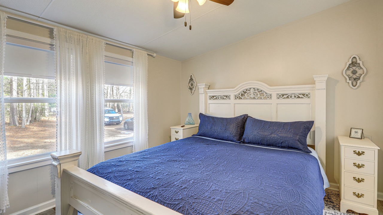 Photo of Bedroom in McCutcheon Field