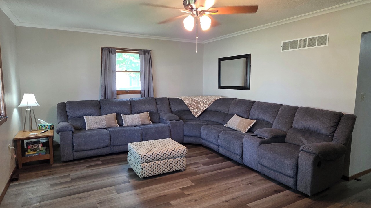 Photo of Livingroom in Oelwein