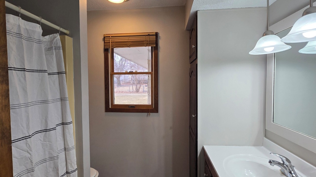 Photo of Bathroom in Oelwein