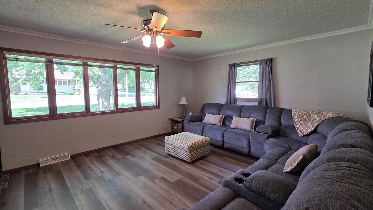 Photo of Livingroom in Oelwein