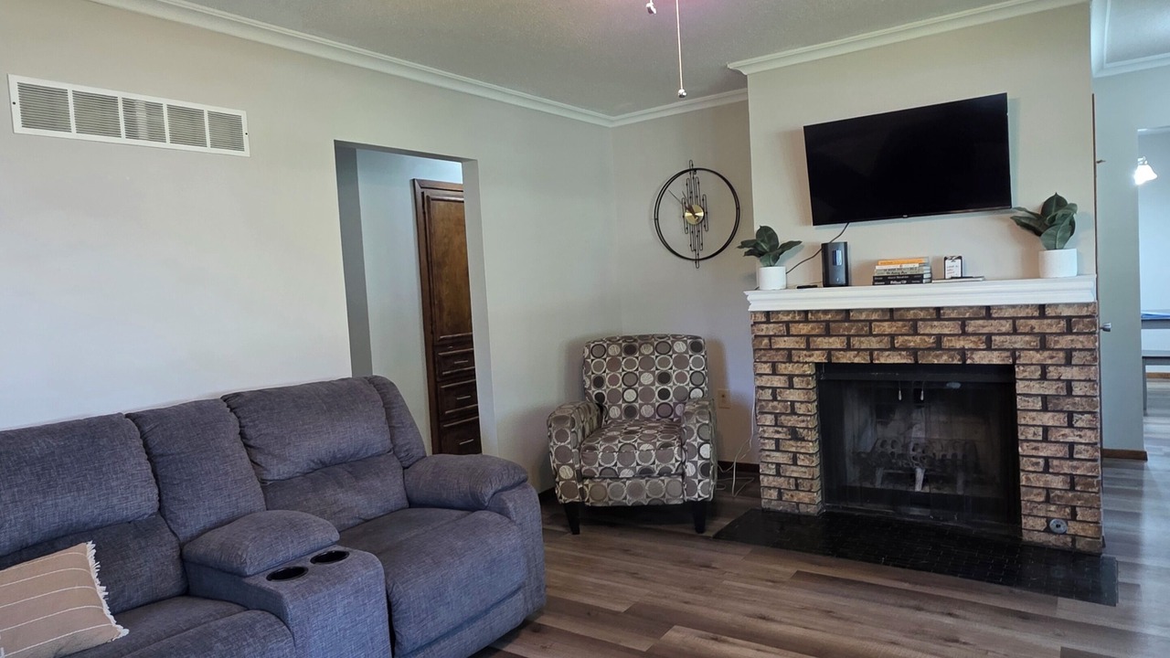 Photo of Livingroom in Oelwein
