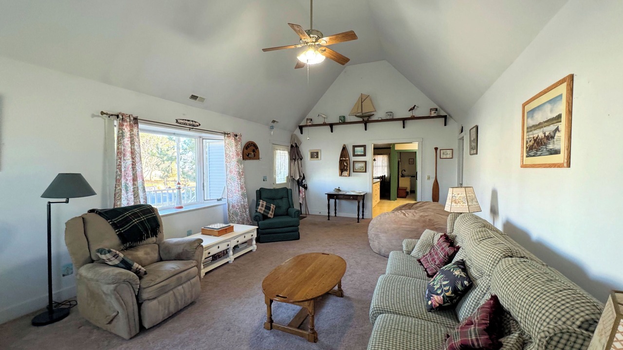 Photo of Bedroom in Deep Hole