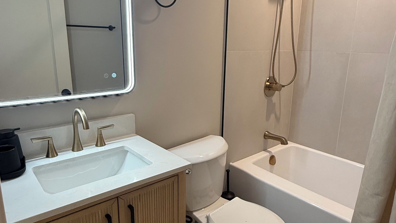 Photo of Bathroom in Ravenswood