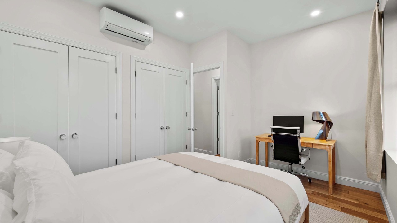 Photo of Bedroom in Carroll Gardens