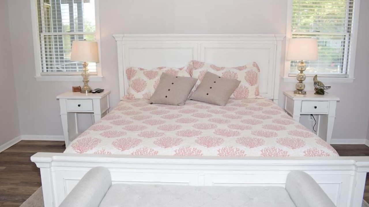 Photo of Bedroom in Deep Hole