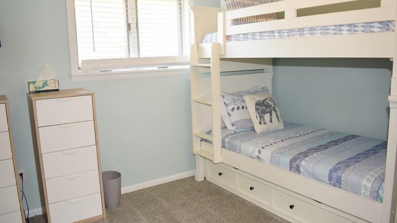 Photo of Bedroom in Deep Hole