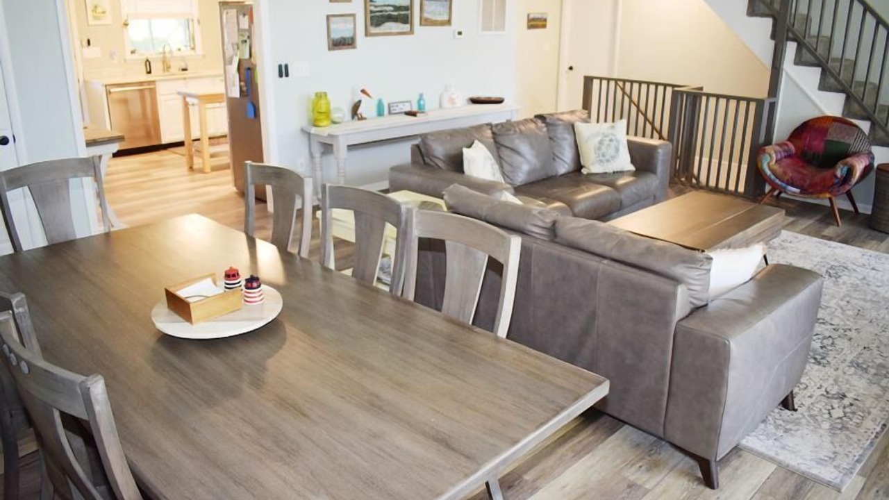 Photo of Livingroom in Deep Hole