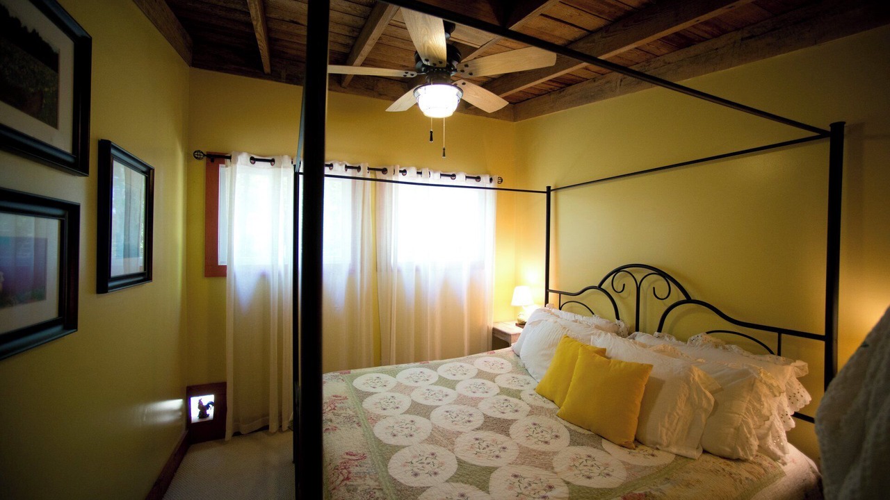 Photo of Bedroom in Charles City