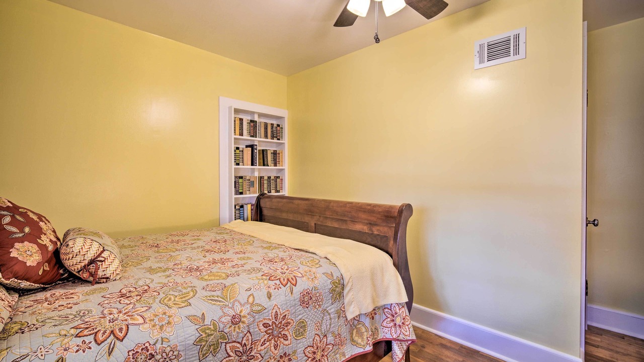 Photo of Bedroom in Cave Spring