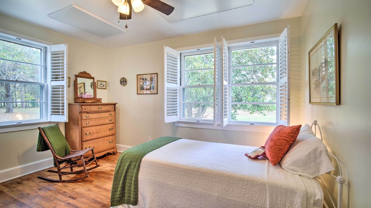 Photo of Bedroom in Cave Spring