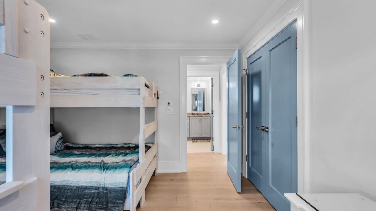 Photo of Bedroom in Gardens