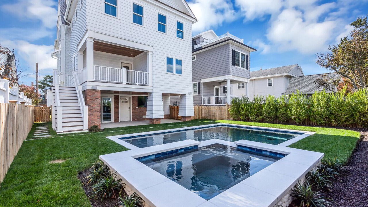 Photo of Outdoor in Gardens