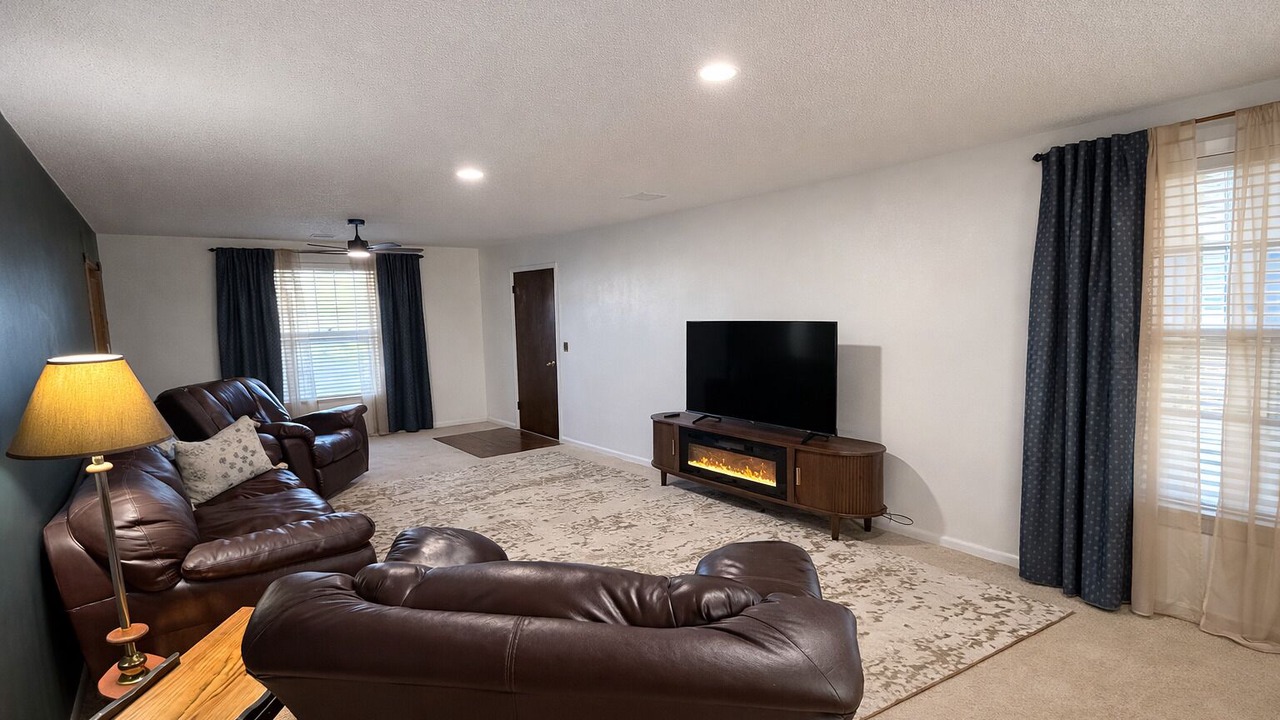 Photo of Livingroom in Newkirk