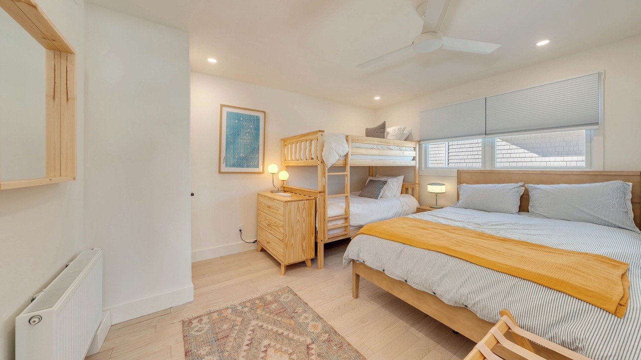 Photo of Bedroom in Avalon