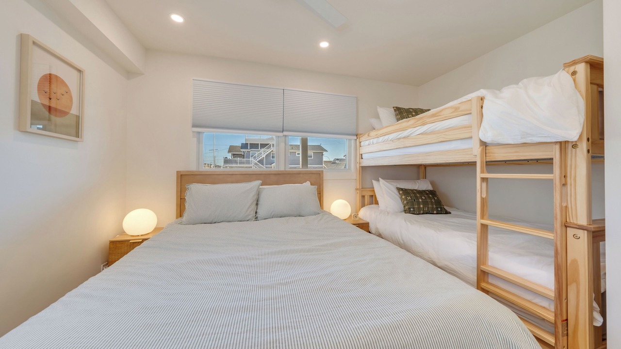 Photo of Bedroom in Avalon