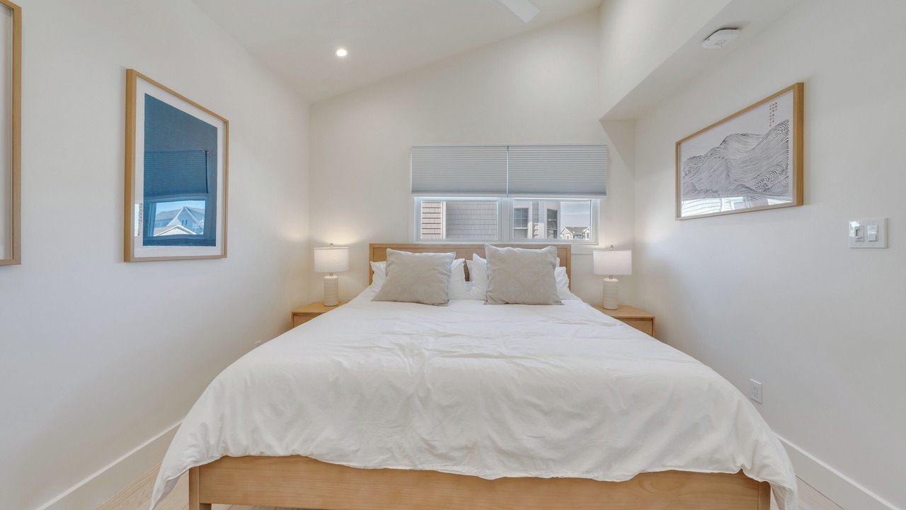 Photo of Bedroom in Avalon