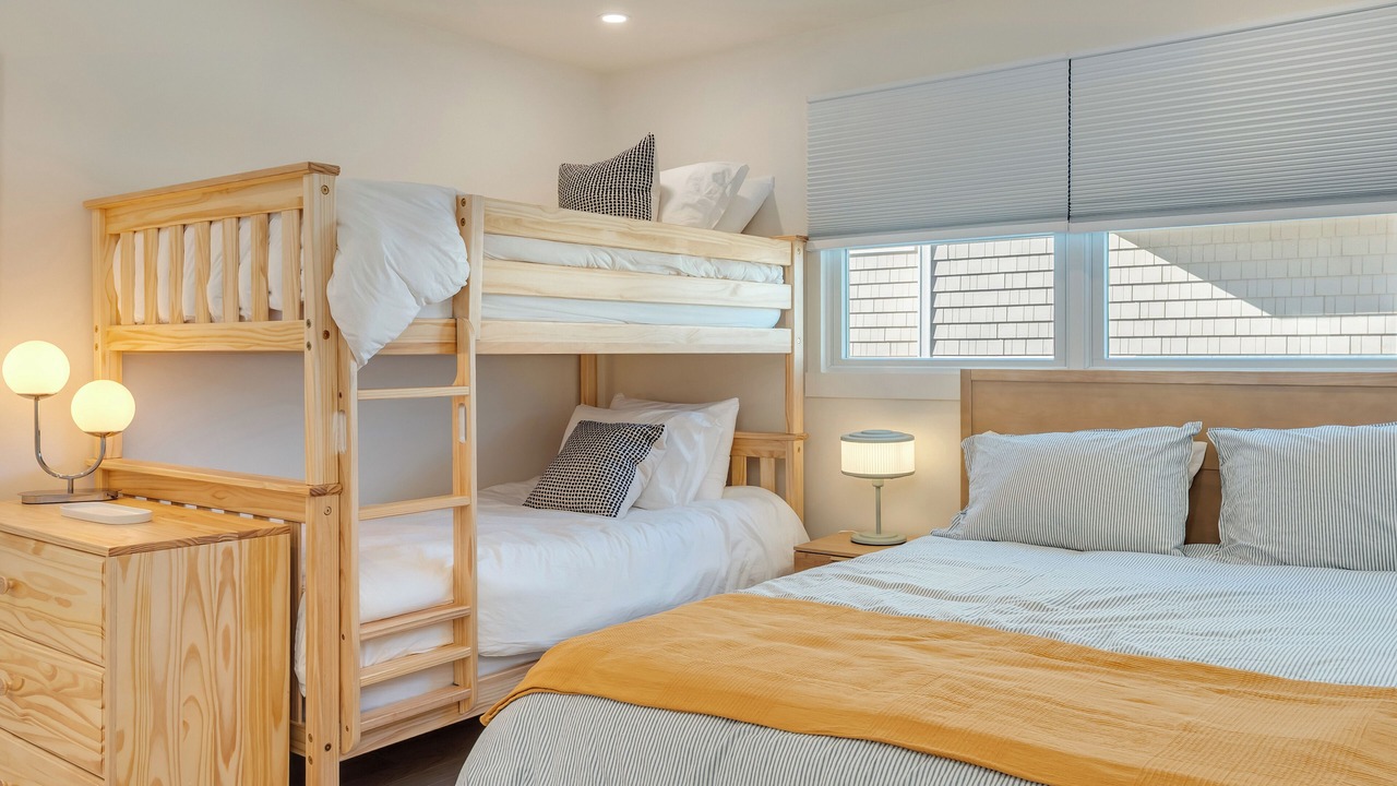 Photo of Bedroom in Avalon
