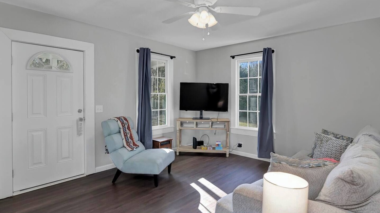 Photo of Livingroom in West Columbia