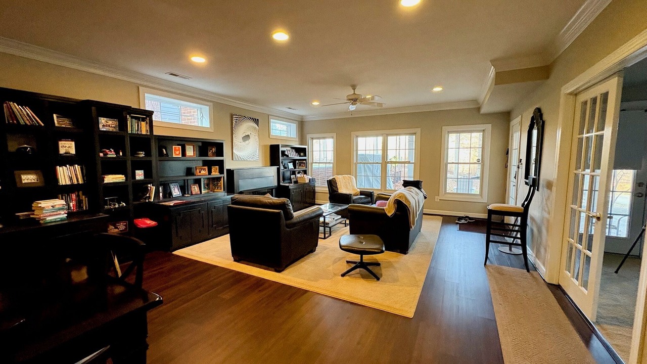 Photo of Livingroom in Lowes Island