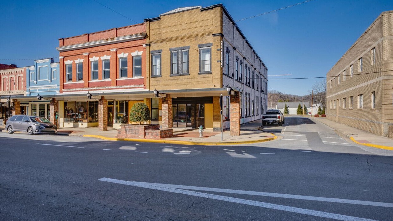 Photo of Others in Elizabethton
