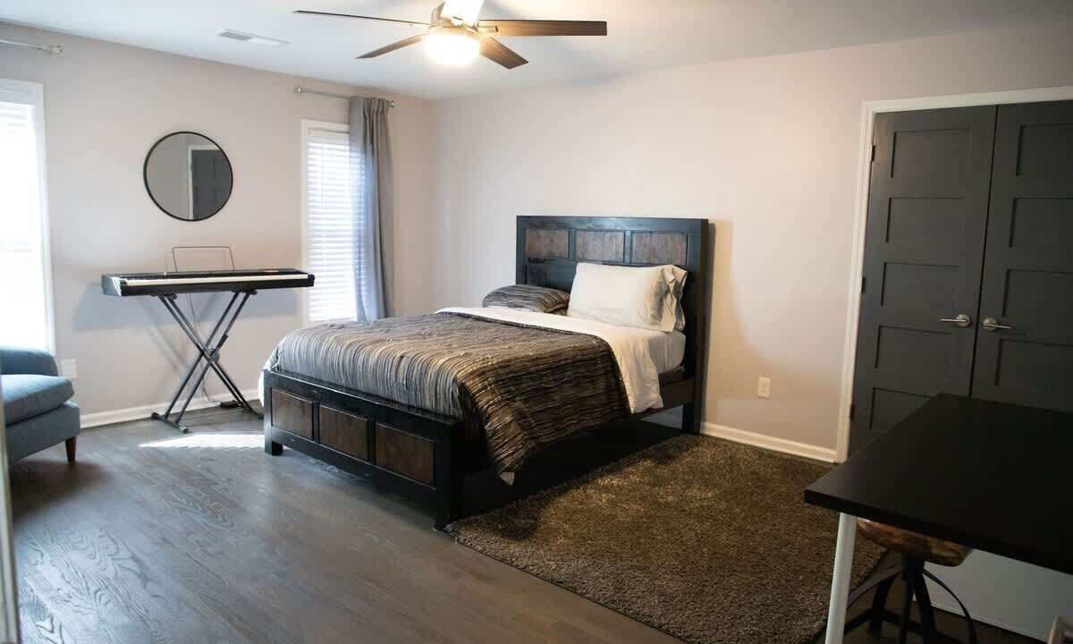 Photo of Bedroom in Roswell